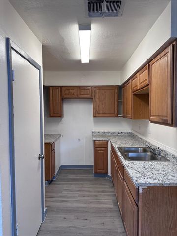 143 Casa Grande Drive 143, Houston, TX 77060