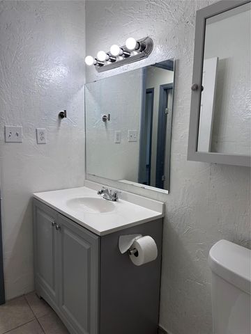 143 Casa Grande Drive 143, Houston, TX 77060