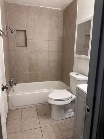 143 Casa Grande Drive 143, Houston, TX 77060