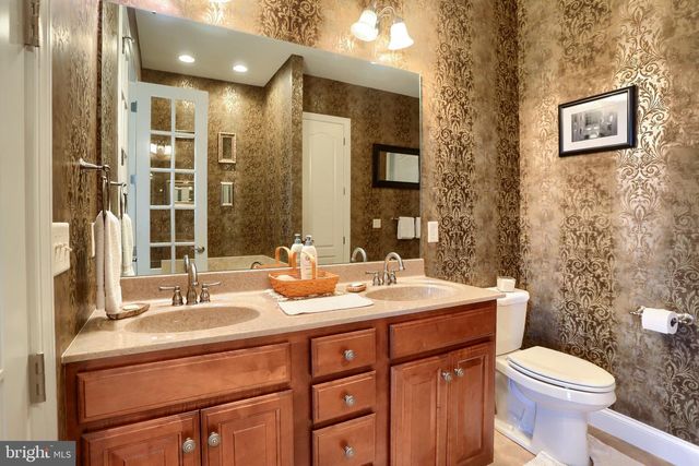 425 CARMELLA DRIVE, Mechanicsburg, PA 17050