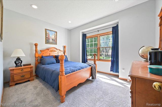 31055 Seneca Lane, Novi, MI 48377