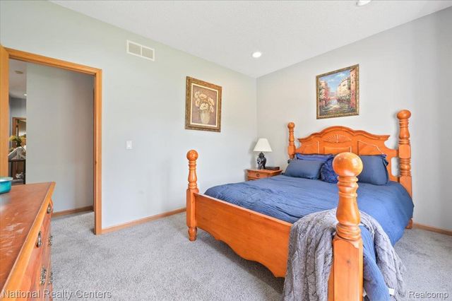 31055 Seneca Lane, Novi, MI 48377