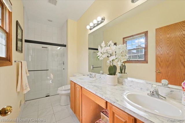 31055 Seneca Lane, Novi, MI 48377