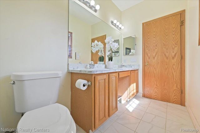 31055 Seneca Lane, Novi, MI 48377