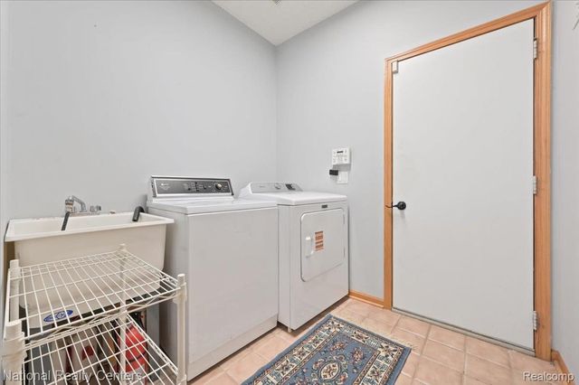31055 Seneca Lane, Novi, MI 48377