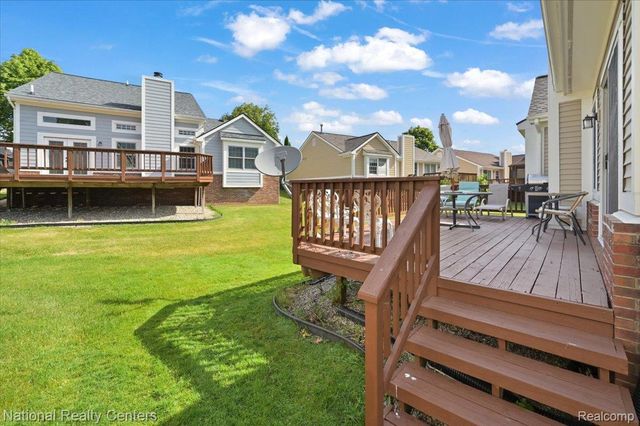 31055 Seneca Lane, Novi, MI 48377