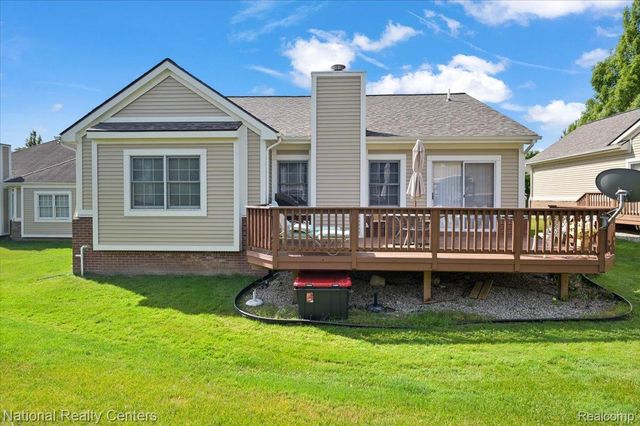 31055 Seneca Lane, Novi, MI 48377