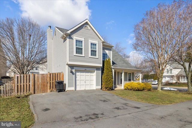 408 FOXRIDGE DR SW, Leesburg, VA 20175