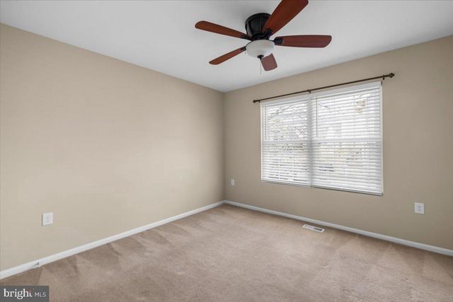 408 FOXRIDGE DR SW, Leesburg, VA 20175