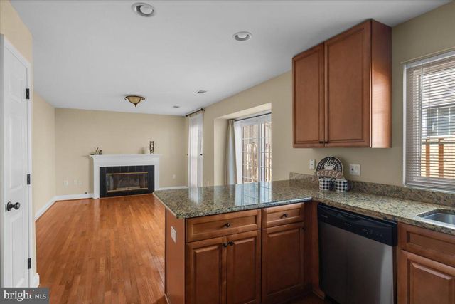 408 FOXRIDGE DR SW, Leesburg, VA 20175