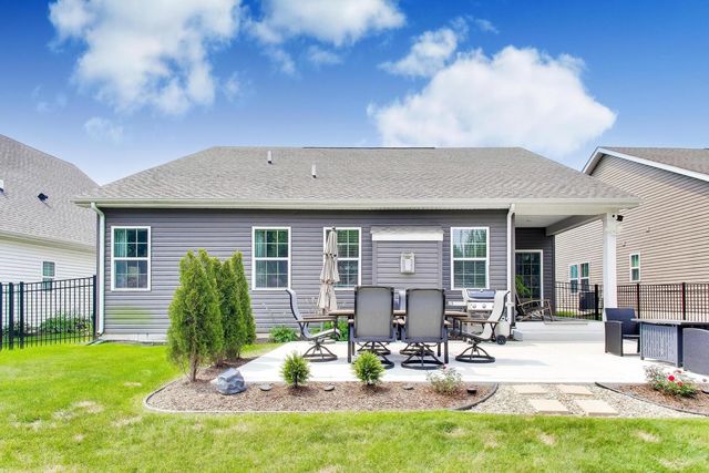 3688 Reddington Circle, Elgin, IL 60124