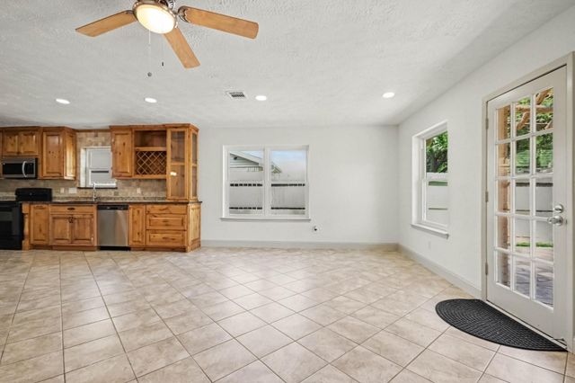 4010 Bluebonnet Trail, Deer Park, TX 77536