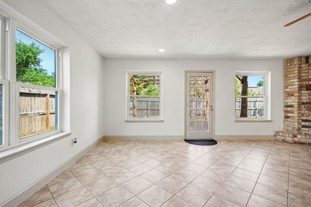 4010 Bluebonnet Trail, Deer Park, TX 77536