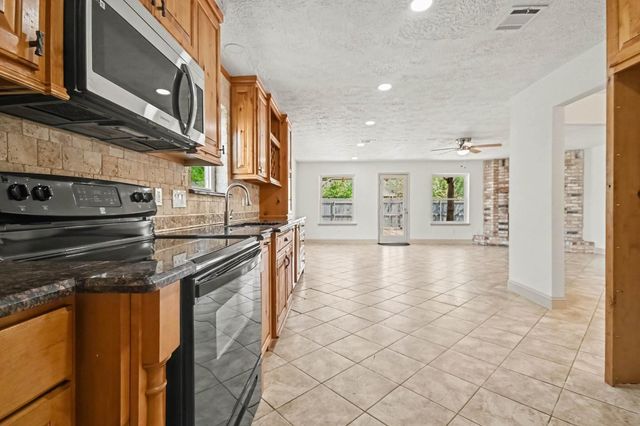 4010 Bluebonnet Trail, Deer Park, TX 77536