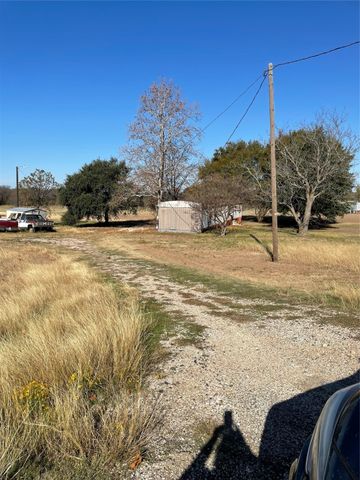 1801 Christian Rd, Ennis, TX 75119