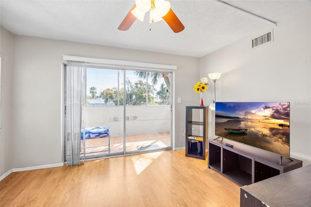 100 WAVERLY WAY 201, Clearwater, FL 33756