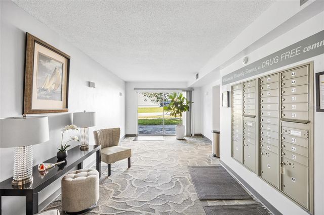 100 WAVERLY WAY 201, Clearwater, FL 33756