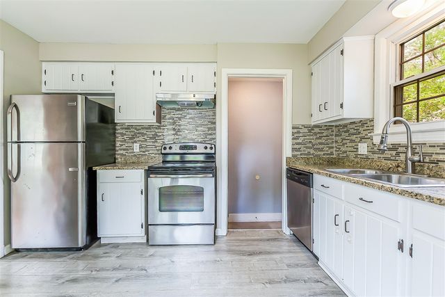 1320 Collegewood Street, Ypsilanti, MI 48197