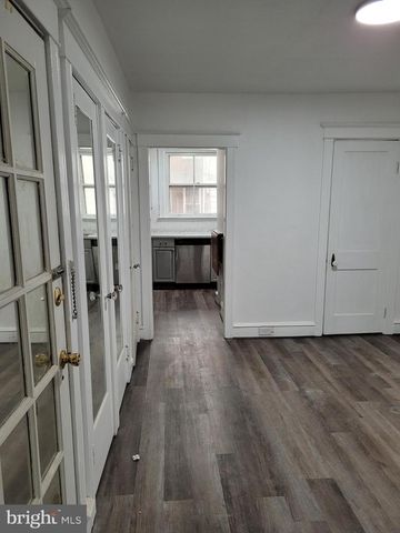 7246 BRENT RD, Upper Darby, PA 19082