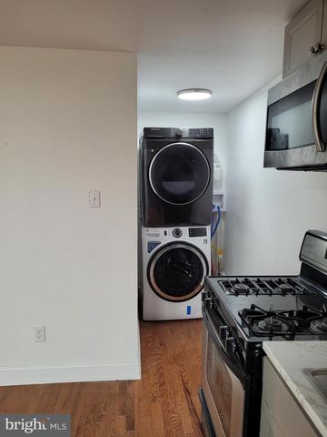 7246 BRENT RD, Upper Darby, PA 19082