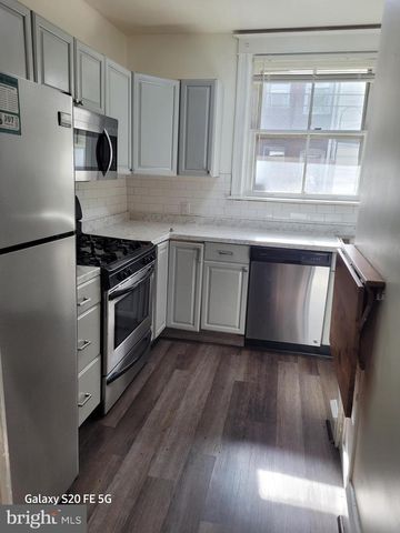 7246 BRENT RD, Upper Darby, PA 19082