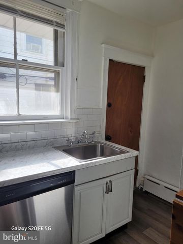 7246 BRENT RD, Upper Darby, PA 19082