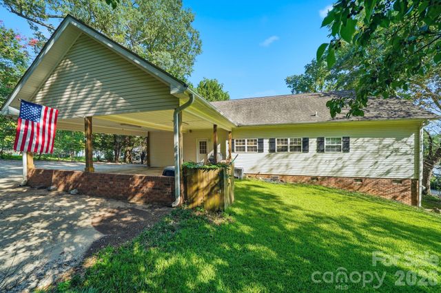 1005 Jackson Road, Fort Lawn, SC 29714