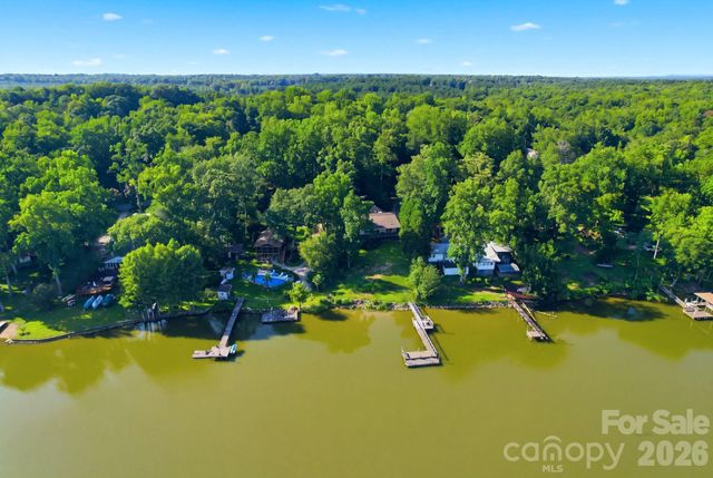 1005 Jackson Road, Fort Lawn, SC 29714