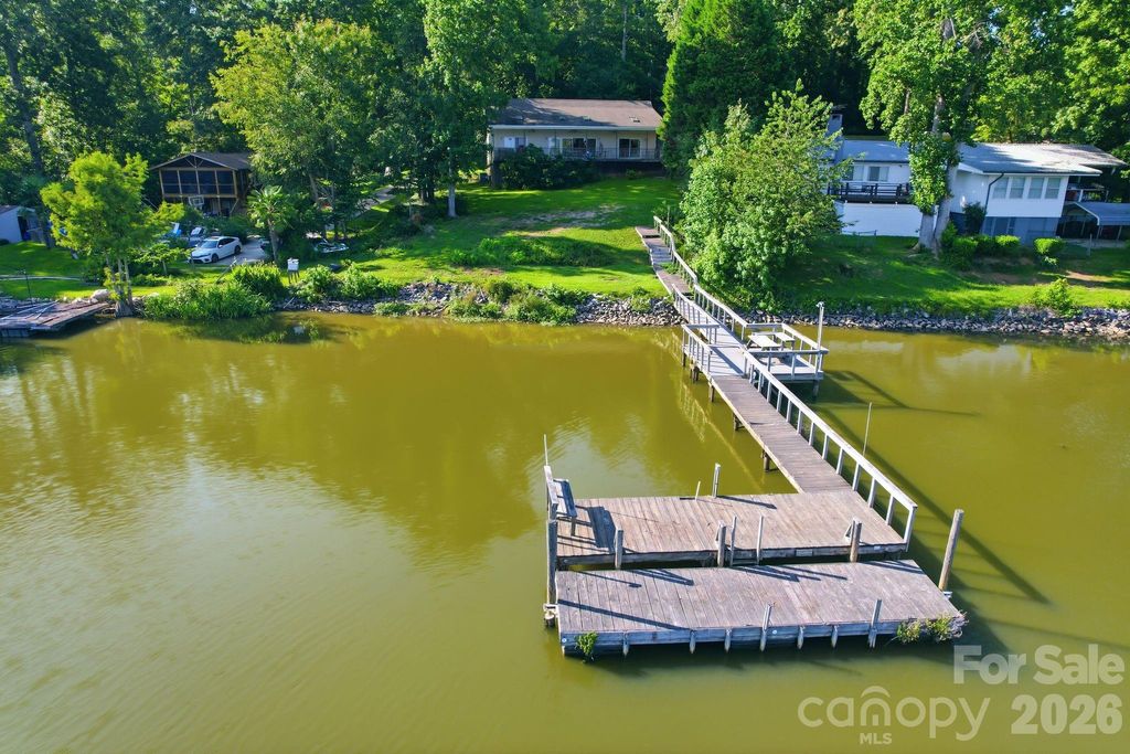 1005 Jackson Road, Fort Lawn, SC 29714