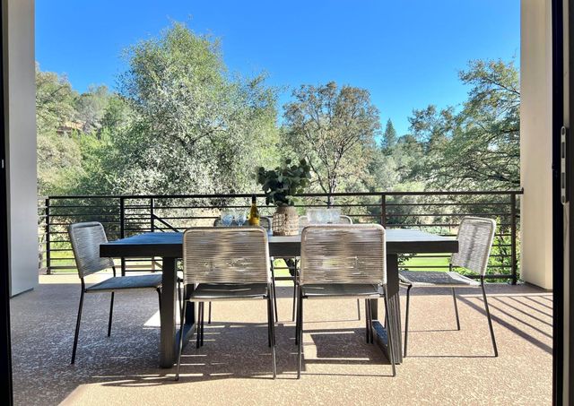13056 Austin Forest Cir, Auburn, CA 95602