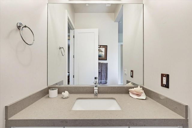 13056 Austin Forest Cir, Auburn, CA 95602