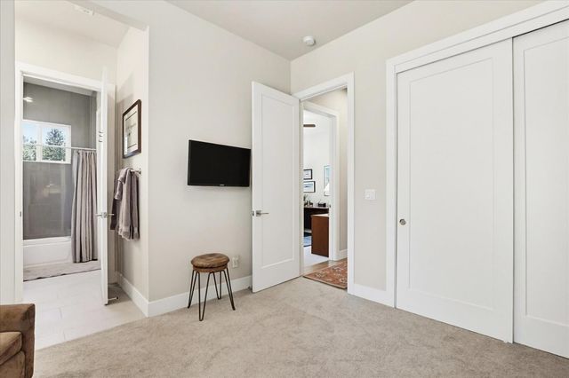 13056 Austin Forest Cir, Auburn, CA 95602