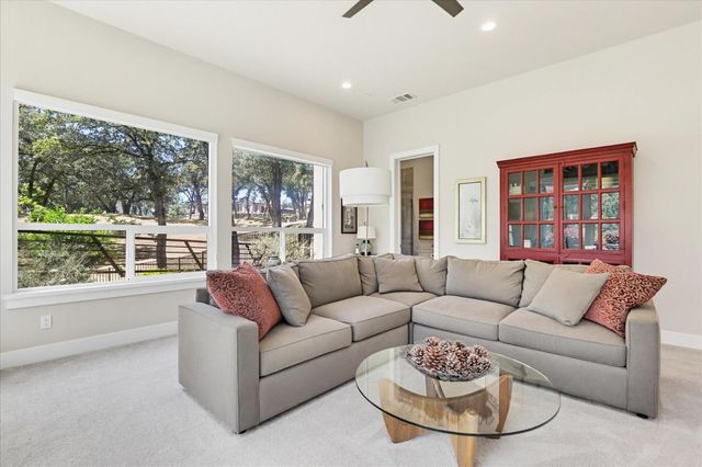 13056 Austin Forest Cir, Auburn, CA 95602