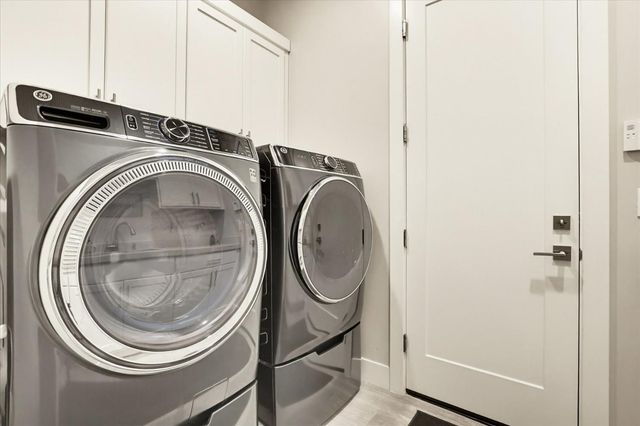13056 Austin Forest Cir, Auburn, CA 95602