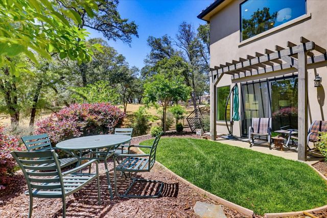 13056 Austin Forest Cir, Auburn, CA 95602