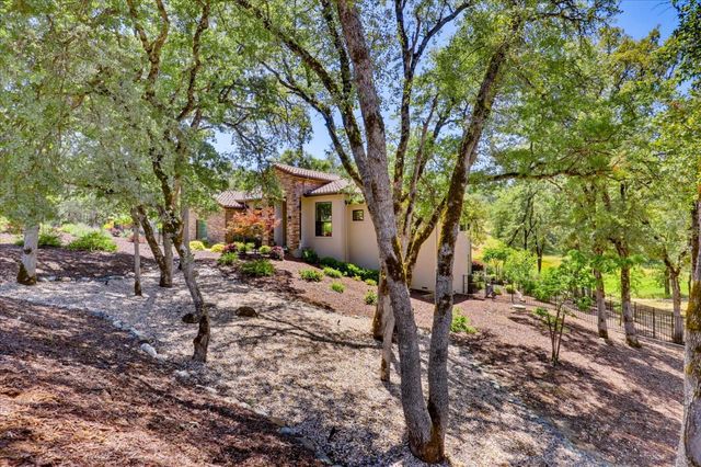 13056 Austin Forest Cir, Auburn, CA 95602