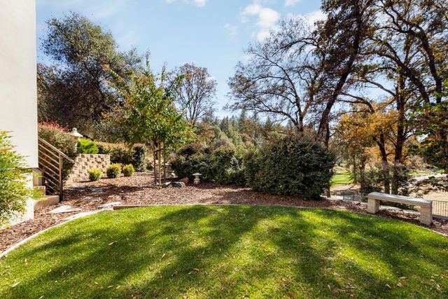 13056 Austin Forest Cir, Auburn, CA 95602