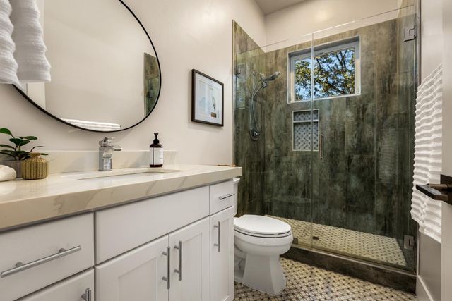 13056 Austin Forest Cir, Auburn, CA 95602