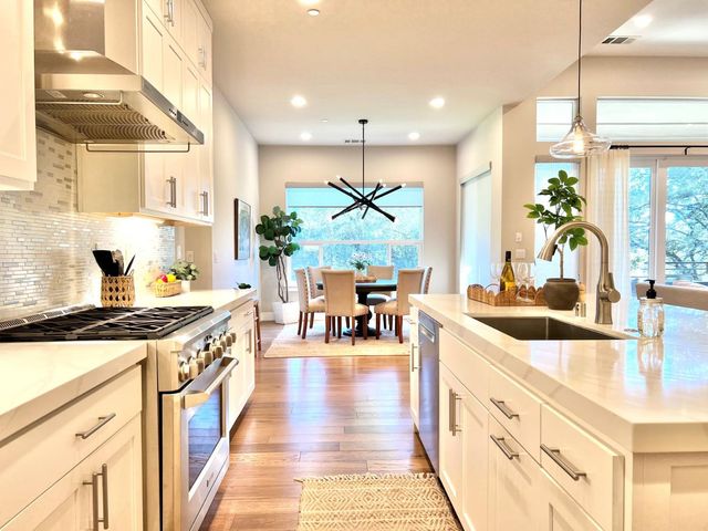 13056 Austin Forest Cir, Auburn, CA 95602