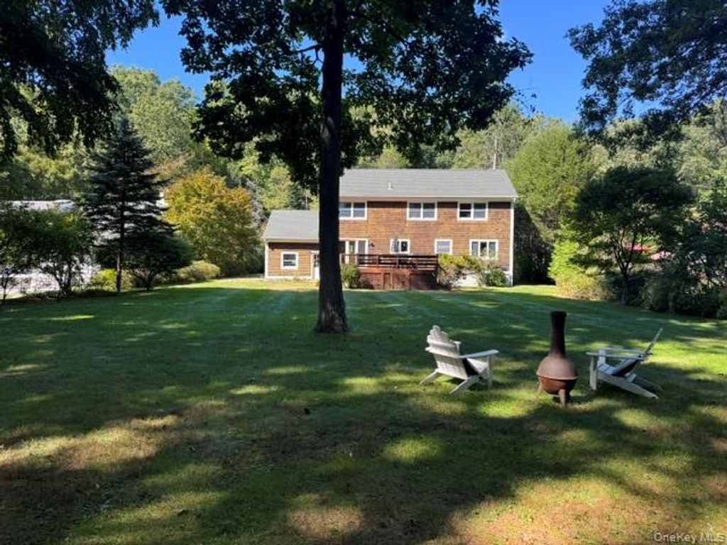 25 Wildwood Road, Katonah, NY 10536 — photo 2
