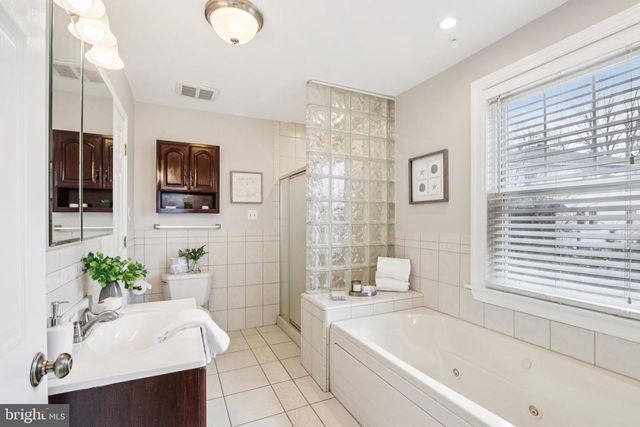 205 N ABERDEEN AVE, Wayne, PA 19087