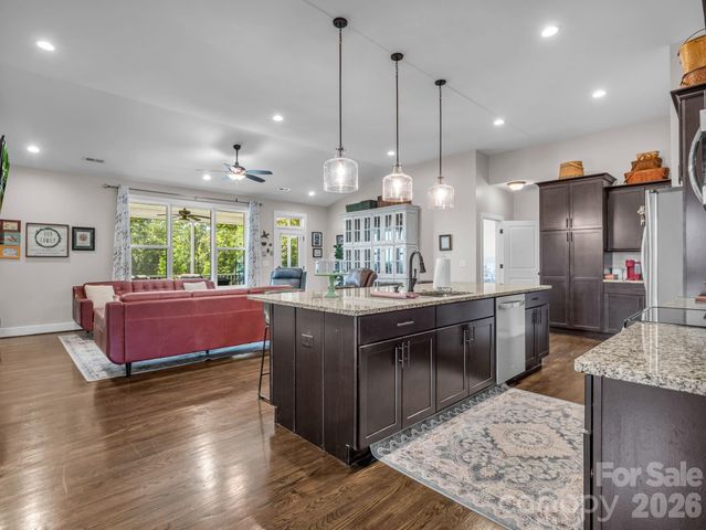 718 Tinsberry Lane, Inman, SC 29349