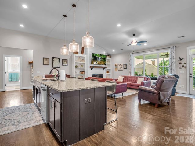 718 Tinsberry Lane, Inman, SC 29349