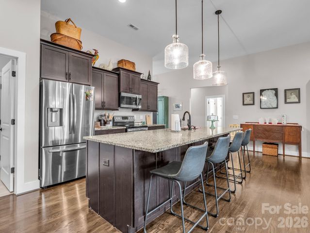 718 Tinsberry Lane, Inman, SC 29349