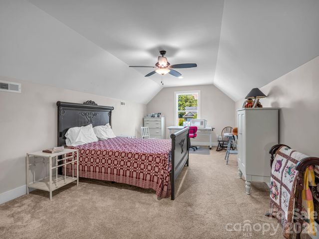 718 Tinsberry Lane, Inman, SC 29349