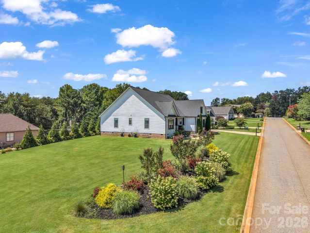 718 Tinsberry Lane, Inman, SC 29349