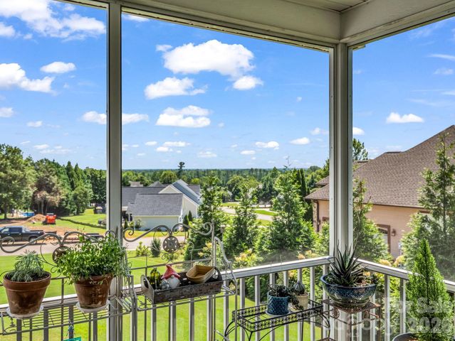 718 Tinsberry Lane, Inman, SC 29349