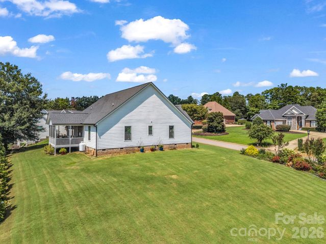 718 Tinsberry Lane, Inman, SC 29349