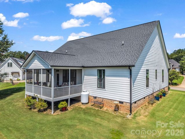 718 Tinsberry Lane, Inman, SC 29349