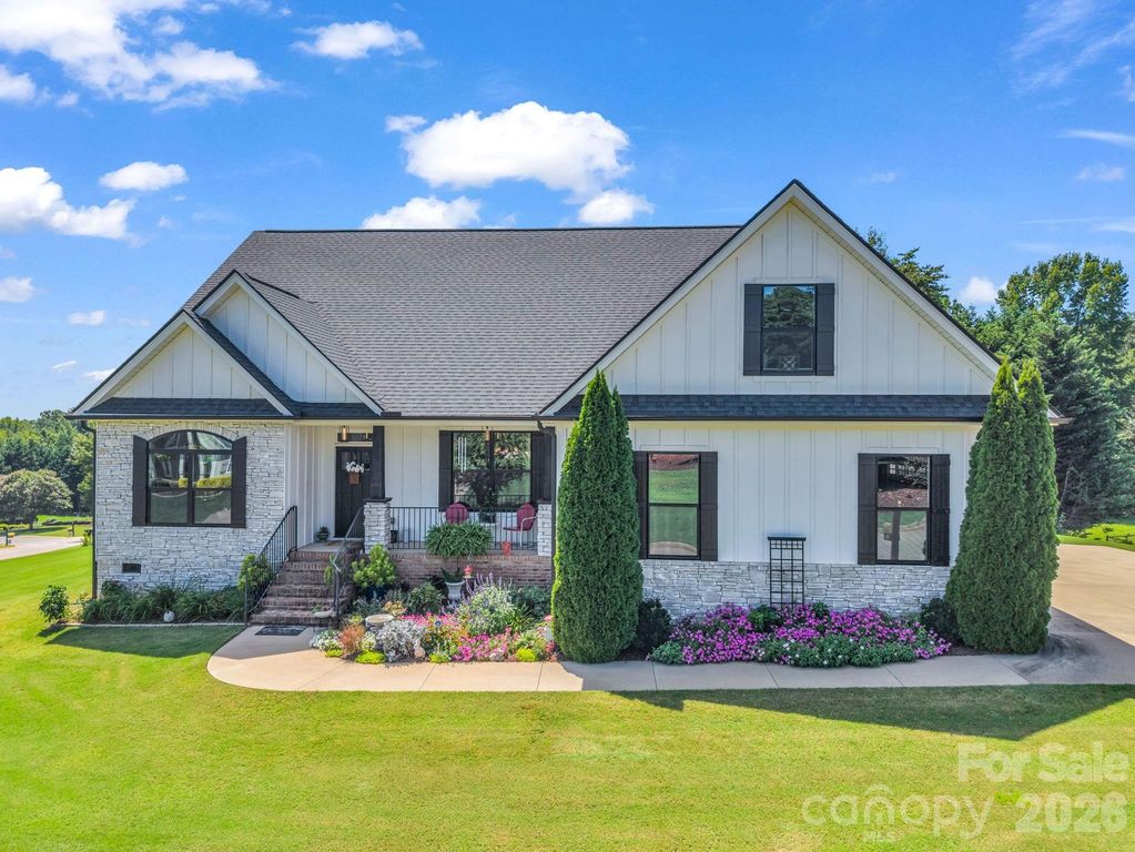 718 Tinsberry Lane, Inman, SC 29349